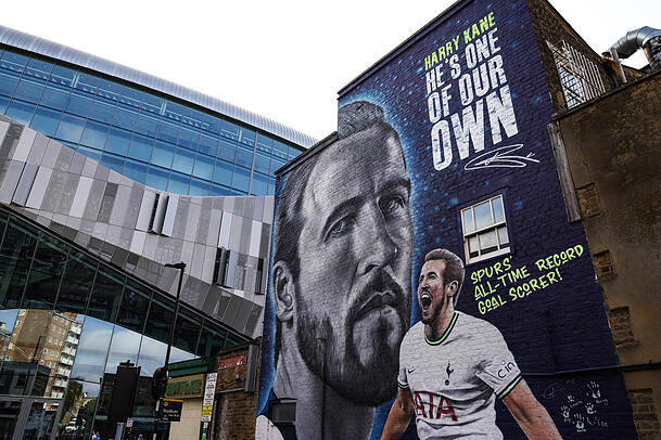 Legendär? Unsterblich? Irgendwo dazwischen? Seinen Platz in Tottenhams Geschichtsbüchern hat Harry Kane jedenfalls sicher. Legendär? Unsterblich? Irgendwo dazwischen? Seinen Platz in Tottenhams Geschichtsbüchern hat Harry Kane jedenfalls sicher.