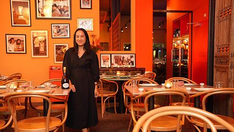 Kim Stubbe heißt Sie willkommen zur neuen Ess-Klasse im Oktober im Restaurant Jaadin. Kim Stubbe heißt Sie willkommen zur neuen Ess-Klasse im Oktober im Restaurant Jaadin.