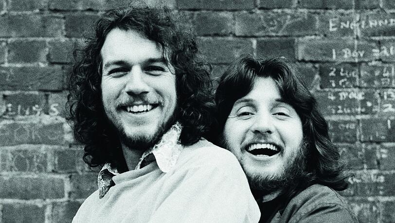 Unzertrennlich: Aubrey "Po" Powell (links) und Storm Thorgerson (rechts) lernen sich in der Underground-Rock-Szene von Cambridge kennen und werden schnell beste Freunde. Unzertrennlich: Aubrey "Po" Powell (links) und Storm Thorgerson (rechts) lernen sich in der Underground-Rock-Szene von Cambridge kennen und werden schnell beste Freunde.