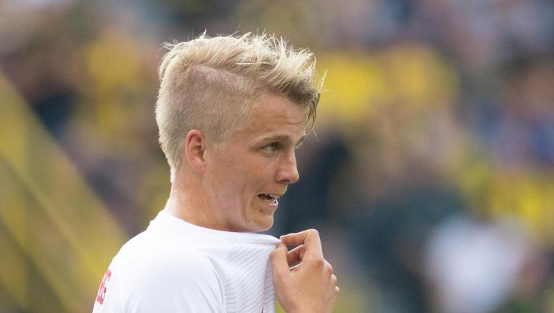 Wurde positiv auf das Coronavirus getestet: Felix Götze vom FC Augsburg. Wurde positiv auf das Coronavirus getestet: Felix Götze vom FC Augsburg.