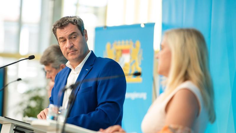 Der bayerische Ministerpräsident Markus Söder und die bayerische Gesundheitsministerin Melanie Huml (beide CSU). (Archivbild) Der bayerische Ministerpräsident Markus Söder und die bayerische Gesundheitsministerin Melanie Huml (beide CSU). (Archivbild)