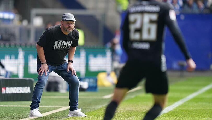 Feierte bei seinem Debüt als HSV-Coach einen knappen Sieg: Steffen Baumgart. Feierte bei seinem Debüt als HSV-Coach einen knappen Sieg: Steffen Baumgart.
