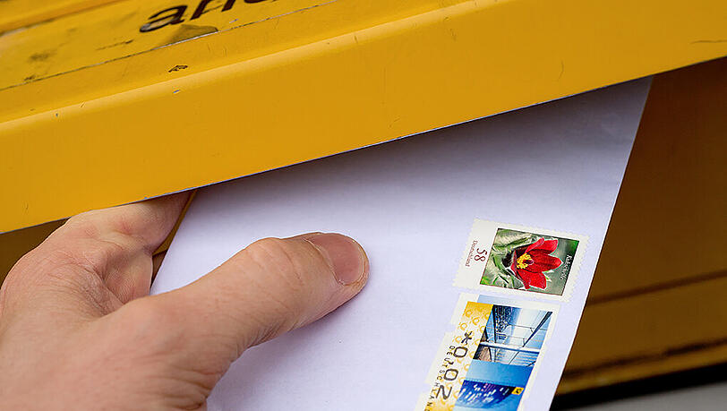 Die Porti in Deutschland gehören zu den günstigsten in Europa, beteuert die Post immer wieder. Die Porti in Deutschland gehören zu den günstigsten in Europa, beteuert die Post immer wieder.