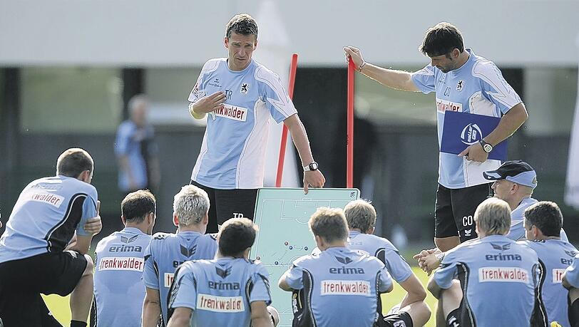 „Die Erwartungshaltung ist auf den Nullpunkt gesunken“: Marco Kurz darf trotz einer Negativ-Bilanz von nur zwei Siegen in 19 Spielen weitermachen beim TSV 1860. „Die Erwartungshaltung ist auf den Nullpunkt gesunken“: Marco Kurz darf trotz einer Negativ-Bilanz von nur zwei Siegen in 19 Spielen weitermachen beim TSV 1860.