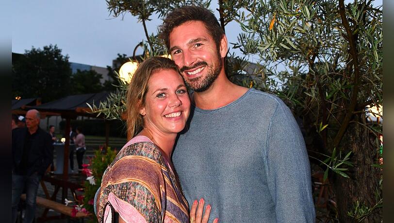 Felicitas Woll und Benjamin Piwko beim Produzentenfest im Sommer 2022 in Berlin. Felicitas Woll und Benjamin Piwko beim Produzentenfest im Sommer 2022 in Berlin.
