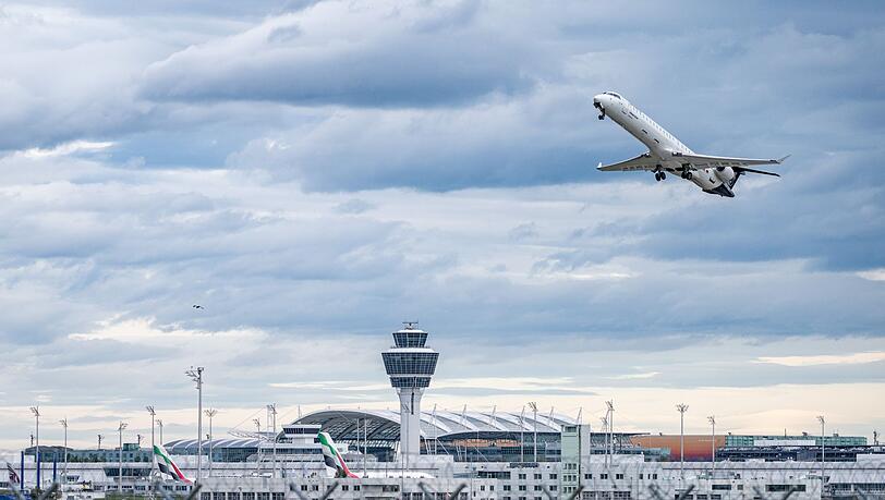 Für den Münchner Flughafen gelten während der Wiesn verschärfte Sicherheitsvorkehrungen. (Symbolbild) Für den Münchner Flughafen gelten während der Wiesn verschärfte Sicherheitsvorkehrungen. (Symbolbild)