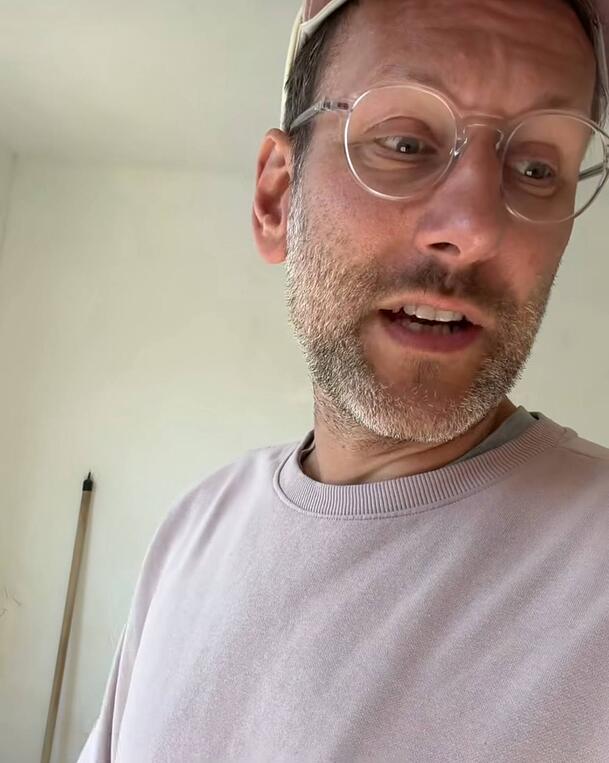 In seiner Instagram-Story reagiert Simon Beeck auf Nachrichten von Fans. In seiner Instagram-Story reagiert Simon Beeck auf Nachrichten von Fans.