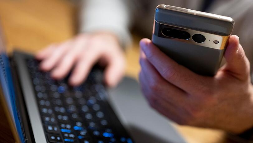 Etwa vier Prozent der Menschen im Alter zwischen 16 und 74 Jahren waren vergangenes Jahr in Deutschland sogenannte Offliner – sie hatten noch nie das Internet genutzt. (Symbolbild) Etwa vier Prozent der Menschen im Alter zwischen 16 und 74 Jahren waren vergangenes Jahr in Deutschland sogenannte Offliner – sie hatten noch nie das Internet genutzt. (Symbolbild)