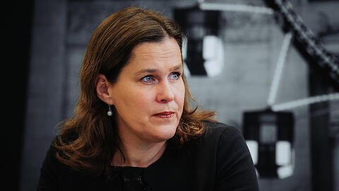 "Ich ducke mich nicht weg", sagt Verena Dietl. "Ich ducke mich nicht weg", sagt Verena Dietl.