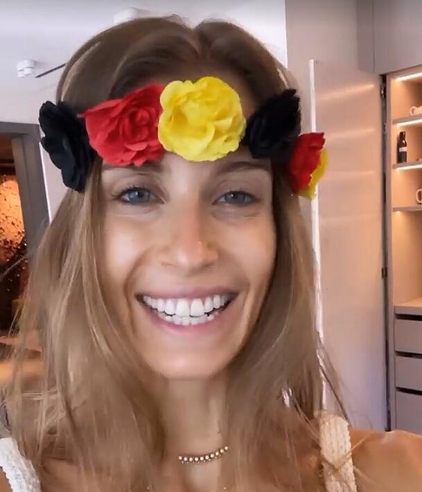 Cathy Hummels tippt auf einen 3:0-Sieg für Deutschland. Cathy Hummels tippt auf einen 3:0-Sieg für Deutschland.