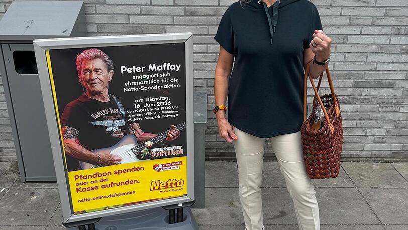 Einmal seinen Einkauf von Peter Maffay abkassieren lassen – für Gabi ein echtes Erlebnis. Einmal seinen Einkauf von Peter Maffay abkassieren lassen – für Gabi ein echtes Erlebnis.