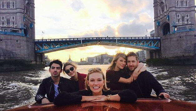 Joe Jonas, Gigi Hadid, Karlie Kloss, Taylor Swift und Calvin Harris machen eine Boots-Tour auf der Themse. Joe Jonas, Gigi Hadid, Karlie Kloss, Taylor Swift und Calvin Harris machen eine Boots-Tour auf der Themse.
