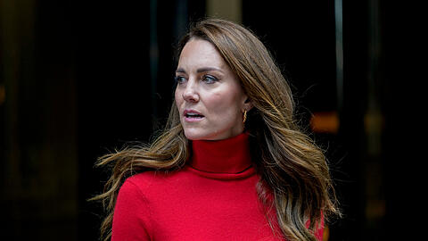Prinzessin Kate sorgt sich offenbar um eine royale Allianz, die hinter ihrem Rücken geschmiedet werden soll. Prinzessin Kate sorgt sich offenbar um eine royale Allianz, die hinter ihrem Rücken geschmiedet werden soll.