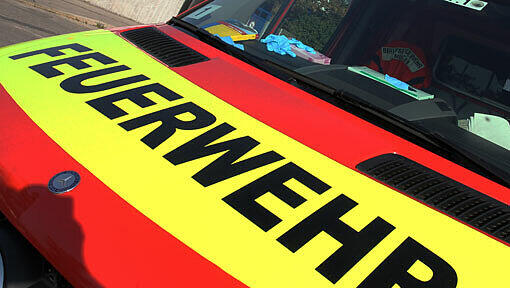Ein technischer Defekt war laut Feuerwehr vermutlich die Ursache dafür, dass der Bus in Mindelheim ohne Fahrer losrollte. (Archivbild) Ein technischer Defekt war laut Feuerwehr vermutlich die Ursache dafür, dass der Bus in Mindelheim ohne Fahrer losrollte. (Archivbild)