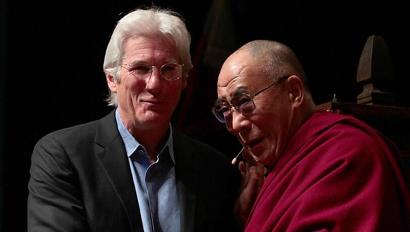 Seit Jahren eng miteinander befreundet: Schauspieler Richard Gere und der Dalai Lama. Seit Jahren eng miteinander befreundet: Schauspieler Richard Gere und der Dalai Lama.