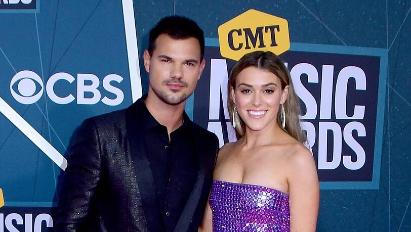 Sie teilen den gleichen Namen: Taylor Lautner und Taylor Lautner. Sie teilen den gleichen Namen: Taylor Lautner und Taylor Lautner.