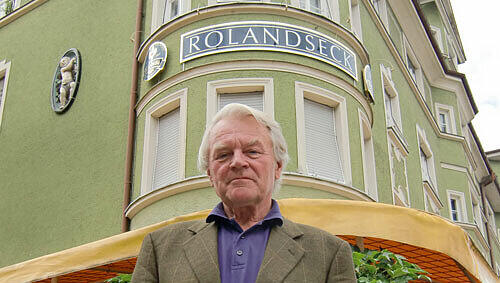 Wirt Dirk Groß-Blotekamp (o.) soll „sein“ Lokal nach über zehn Jahren schließen – der Verpächter hat andere Pläne damit Wirt Dirk Groß-Blotekamp (o.) soll „sein“ Lokal nach über zehn Jahren schließen – der Verpächter hat andere Pläne damit