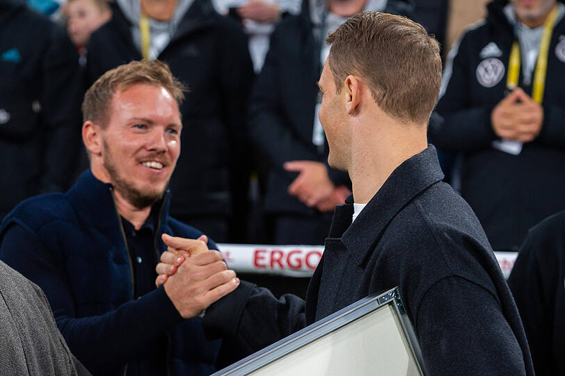 Zusammen zur WM? Julian Nagelsmann (l.) und Neuer. Zusammen zur WM? Julian Nagelsmann (l.) und Neuer.