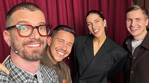 Joko Winterscheidt (von links) mit den Promis der elften Staffel von "Wer stiehlt mir die Show?": Nico Santos, Andrea Petković und Till Reiners. Joko Winterscheidt (von links) mit den Promis der elften Staffel von "Wer stiehlt mir die Show?": Nico Santos, Andrea Petković und Till Reiners.