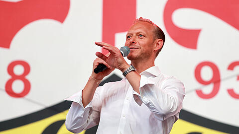 Stuttgarts Marketing-Chef Rouven Kasper wurde zuletzt mit dem FC Bayern in Verbindung gebracht. Stuttgarts Marketing-Chef Rouven Kasper wurde zuletzt mit dem FC Bayern in Verbindung gebracht.
