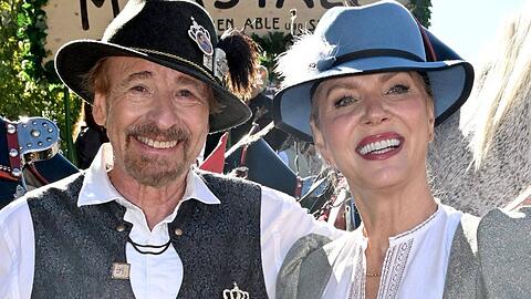 Thomas Gottschalk und seine Frau Karina müssen sich bis zum Umzug noch gedulden. Thomas Gottschalk und seine Frau Karina müssen sich bis zum Umzug noch gedulden.