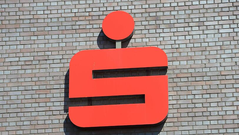 Die Stadtsparkasse will keine Filialen schließen, sondern die acht Münchner Beratungscenter personell aufstocken. Die Stadtsparkasse will keine Filialen schließen, sondern die acht Münchner Beratungscenter personell aufstocken.