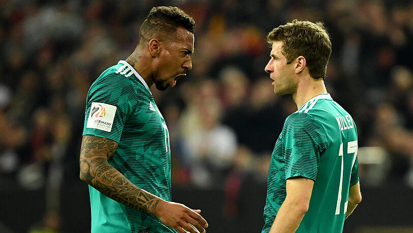 "Ich finde es besser, die Sachen klar anzusprechen, als das verstreichen zu lassen", sagt Jérôme Boateng (l.) zu seiner Kritik nach dem Spanien-Spiel. "Ich finde es besser, die Sachen klar anzusprechen, als das verstreichen zu lassen", sagt Jérôme Boateng (l.) zu seiner Kritik nach dem Spanien-Spiel.
