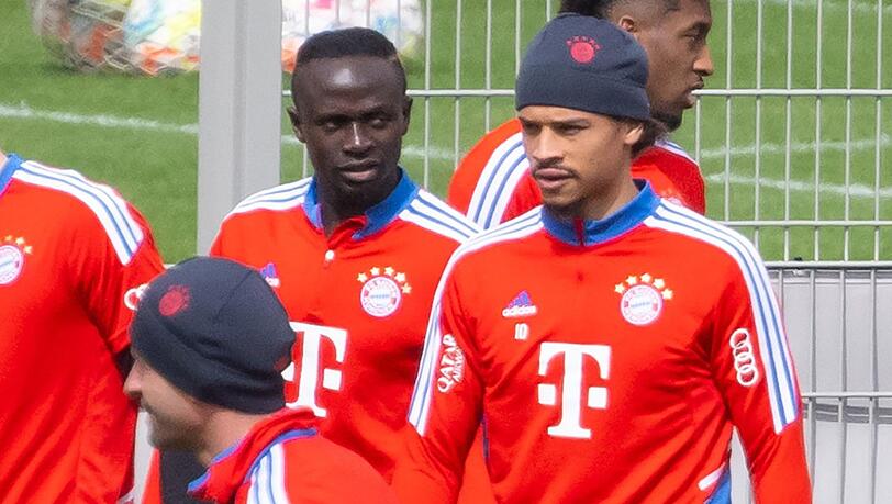 Sadio Mane (l) und Leroy Sane kommen zum Training. Sadio Mane (l) und Leroy Sane kommen zum Training.
