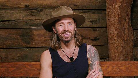 Gil Ofarim fühlt sich im Dschungelcamp sichtlich wohler. Geht seine Schweige-Taktik etwa auf? Gil Ofarim fühlt sich im Dschungelcamp sichtlich wohler. Geht seine Schweige-Taktik etwa auf?