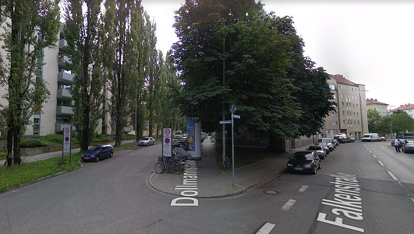 In einer Kneipe in der Dollmannstraße wurde am Wochenende eingebrochen. In einer Kneipe in der Dollmannstraße wurde am Wochenende eingebrochen.
