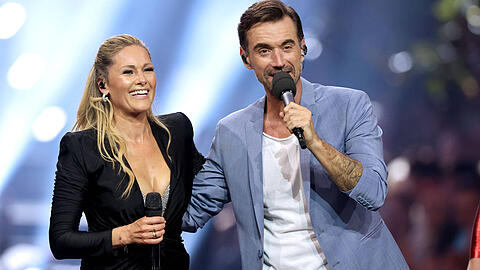 Zehn Jahre lang gingen Helene Fischer und Florian Silbereisen als Paar durchs Leben, 2018 erfolgte die Trennung. Nun berührt der 43-Jährige mit emotionalen Worten über die Liebe. Zehn Jahre lang gingen Helene Fischer und Florian Silbereisen als Paar durchs Leben, 2018 erfolgte die Trennung. Nun berührt der 43-Jährige mit emotionalen Worten über die Liebe.