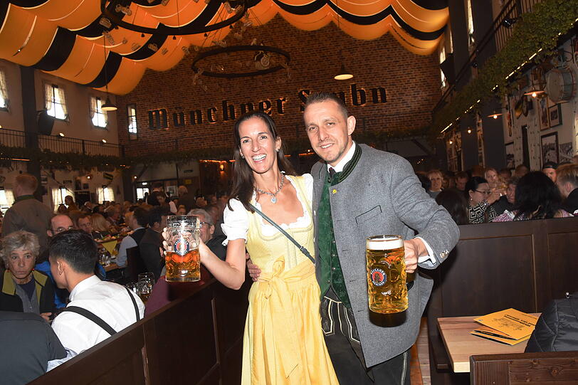 Das Wirtepaar Katrin Wickenhaeuser-Egger und Alexander Egger. Das Wirtepaar Katrin Wickenhaeuser-Egger und Alexander Egger.