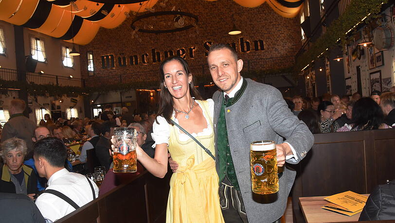 Das Wirtepaar Katrin Wickenhaeuser-Egger und Alexander Egger. Das Wirtepaar Katrin Wickenhaeuser-Egger und Alexander Egger.