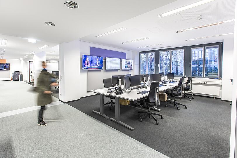 Großzügig und modern: Der Newsdesk. Großzügig und modern: Der Newsdesk.
