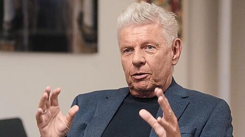 OB Dieter Reiter zieht vor oberste deutsche Gericht: "Ich hätte deshalb gerne vom Bundesverfassungsgericht gewusst, ob das Verbot durch den Freistaat mit dem grundgesetzlichen Recht auf kommunale Selbstverwaltung vereinbar ist." OB Dieter Reiter zieht vor oberste deutsche Gericht: "Ich hätte deshalb gerne vom Bundesverfassungsgericht gewusst, ob das Verbot durch den Freistaat mit dem grundgesetzlichen Recht auf kommunale Selbstverwaltung vereinbar ist."