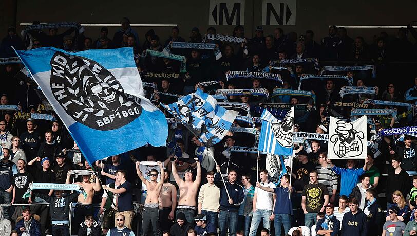 Für die Löwen-Fans gibt es am Montag zwei besondere Schmankerl. Für die Löwen-Fans gibt es am Montag zwei besondere Schmankerl.