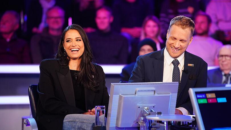 Vor der Kamera versuchen Amira Pocher und Ehemann Oliver gute Laune zu zeigen. Vor der Kamera versuchen Amira Pocher und Ehemann Oliver gute Laune zu zeigen.