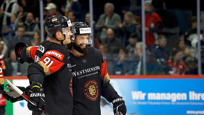 Olympionike: In Dominik Bittner (r., neben DEB-Leitwolf Moritz Müller) kommt ein Nationalspieler zum EHC Olympionike: In Dominik Bittner (r., neben DEB-Leitwolf Moritz Müller) kommt ein Nationalspieler zum EHC