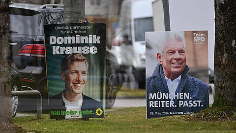 "Weil mehr geht" hat Dominik Krause auf sein Plakat gedruckt und wirbt für einen Aufbruch. Auf Dieter Reiters Plakat steht "passt" – er wirbt für Beständigkeit. "Weil mehr geht" hat Dominik Krause auf sein Plakat gedruckt und wirbt für einen Aufbruch. Auf Dieter Reiters Plakat steht "passt" – er wirbt für Beständigkeit.