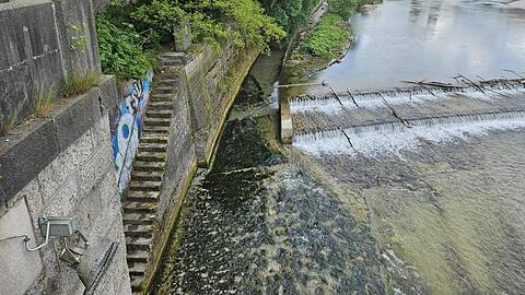 Die Isar an der Corneliusbrücke: Hier wurde das Kind am Freitagvormittag von den Polizisten gerettet. Die Isar an der Corneliusbrücke: Hier wurde das Kind am Freitagvormittag von den Polizisten gerettet.