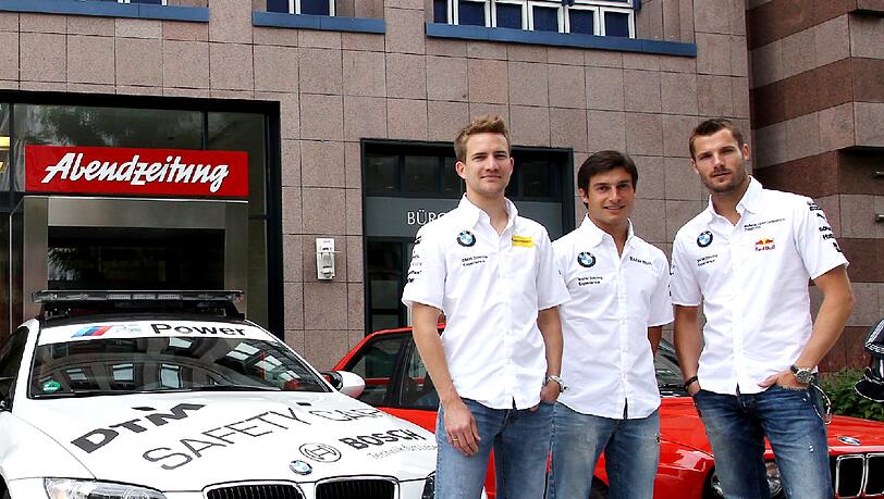 Paddock-Feeling bei der AZ: Die DTM Fahrer Martin Tomczyk, Bruno Spengler und Dirk Werner haben die Redaktion besucht Paddock-Feeling bei der AZ: Die DTM Fahrer Martin Tomczyk, Bruno Spengler und Dirk Werner haben die Redaktion besucht