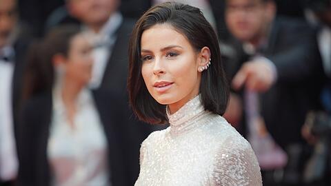 Lena Meyer-Landrut zeigte sich gerade erst froh, wieder auftreten zu können. Nun folgt der nächste Rückschlag. Lena Meyer-Landrut zeigte sich gerade erst froh, wieder auftreten zu können. Nun folgt der nächste Rückschlag.