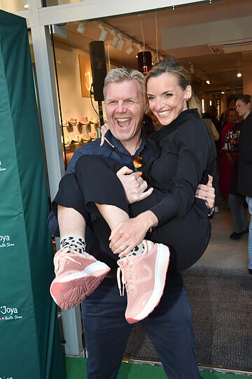 Debby Müller und Mann Oliver Hill Debby Müller und Mann Oliver Hill