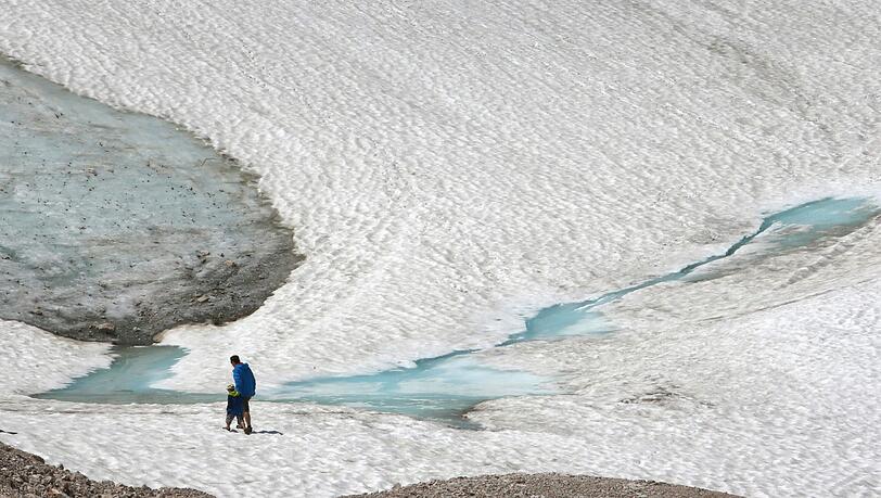 Der Familienvater stürzte vor den Augen seines Sohnes in die Tiefe. Der Familienvater stürzte vor den Augen seines Sohnes in die Tiefe.