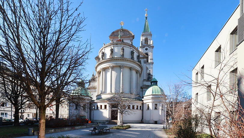 Der "Dom" von Sendling: Die neue Pfarrkirche St. Margaret (geweiht 1913) gehört zu den größten Kirchen der Stadt. Der "Dom" von Sendling: Die neue Pfarrkirche St. Margaret (geweiht 1913) gehört zu den größten Kirchen der Stadt.