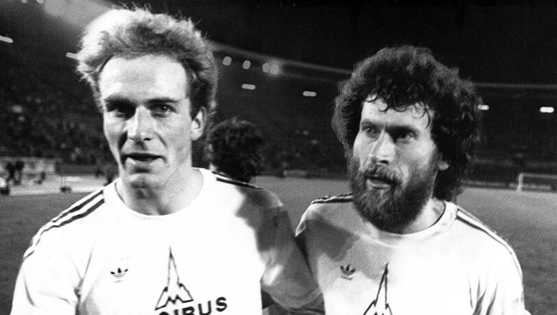 Mit "Breitnigge" kehrt endlich der Erfolg zurück: Karl-Heinz Rummenigge (l.) und Rückkehrer Paul Breitner. Mit "Breitnigge" kehrt endlich der Erfolg zurück: Karl-Heinz Rummenigge (l.) und Rückkehrer Paul Breitner.