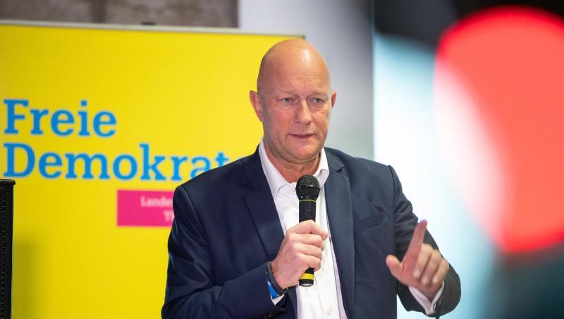 Thüringens FDP-Chef Thomas Kemmerich will Lösungen eine Minderheitsregierung ausloten, die nicht unter Führung der Linken steht. Thüringens FDP-Chef Thomas Kemmerich will Lösungen eine Minderheitsregierung ausloten, die nicht unter Führung der Linken steht.