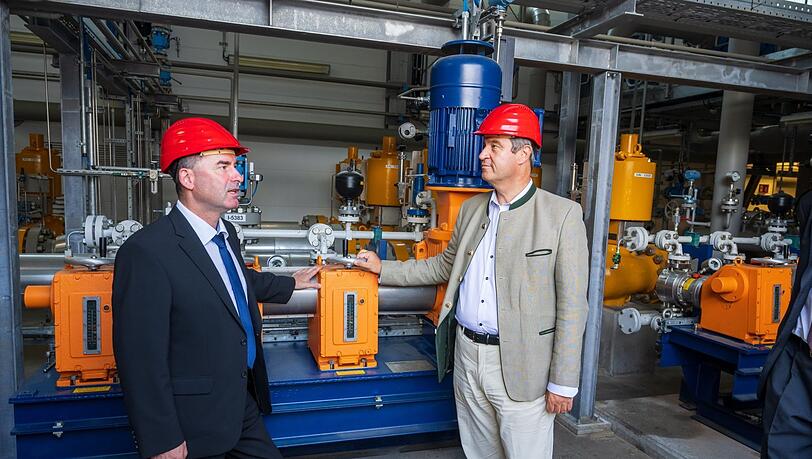 Hubert Aiwanger und Markus Söder beim Besuch eines Gasspeichers. Derzeit gleicht das Verhältnis der beiden einer Baustelle. Hubert Aiwanger und Markus Söder beim Besuch eines Gasspeichers. Derzeit gleicht das Verhältnis der beiden einer Baustelle.