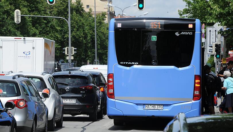 Die FDP will den Verkehr in München digital steuern. Die FDP will den Verkehr in München digital steuern.