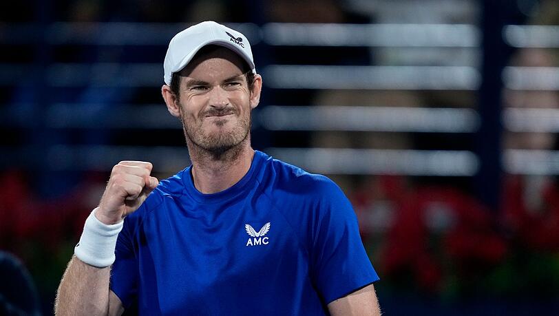 Tennisspieler Andy Murray aus Großbritannien jubelt nach seinem Sieg. Tennisspieler Andy Murray aus Großbritannien jubelt nach seinem Sieg.